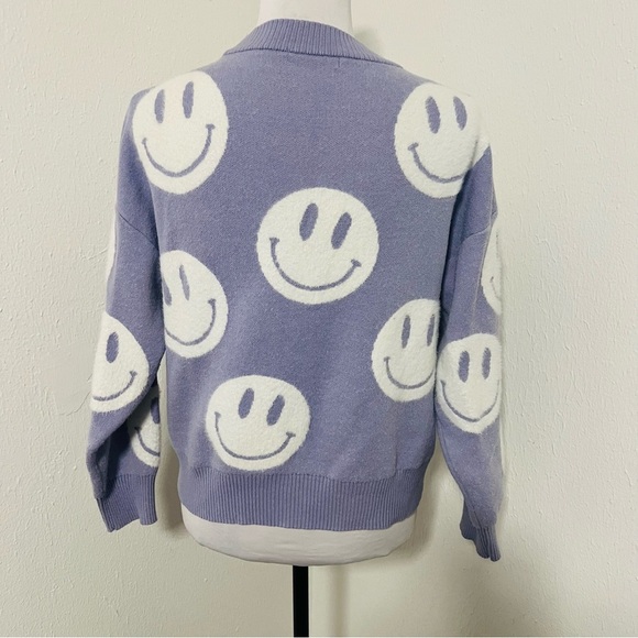 Nikka K Olive Juniors Large Lavender Full Button Smiley Faces Cardigan Sweater - Picture 4 of 7